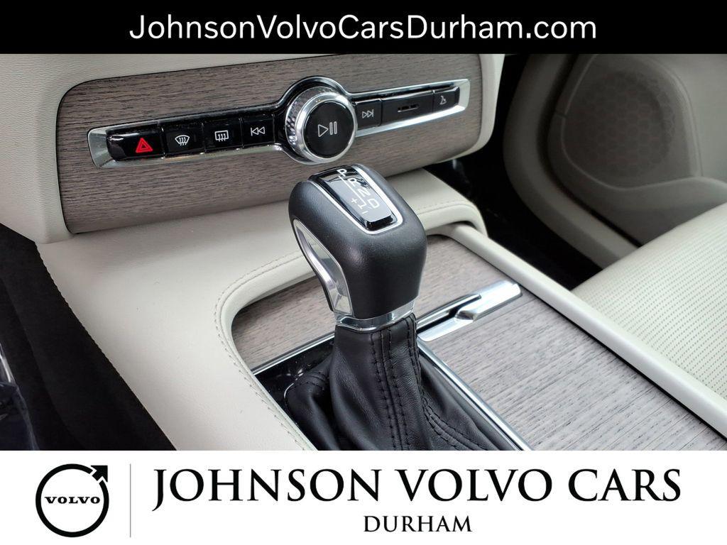 used 2022 Volvo XC90 car, priced at $30,984