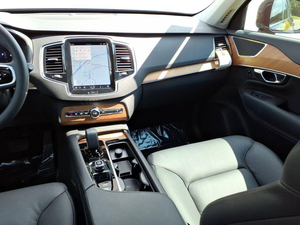 new 2025 Volvo XC90 car, priced at $53,665