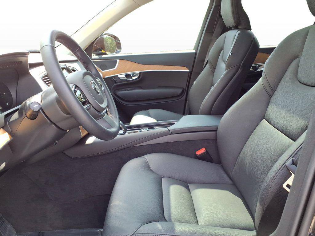 new 2025 Volvo XC90 car, priced at $53,665