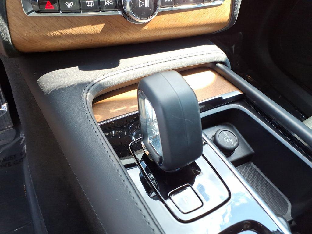 new 2025 Volvo XC90 car, priced at $53,665