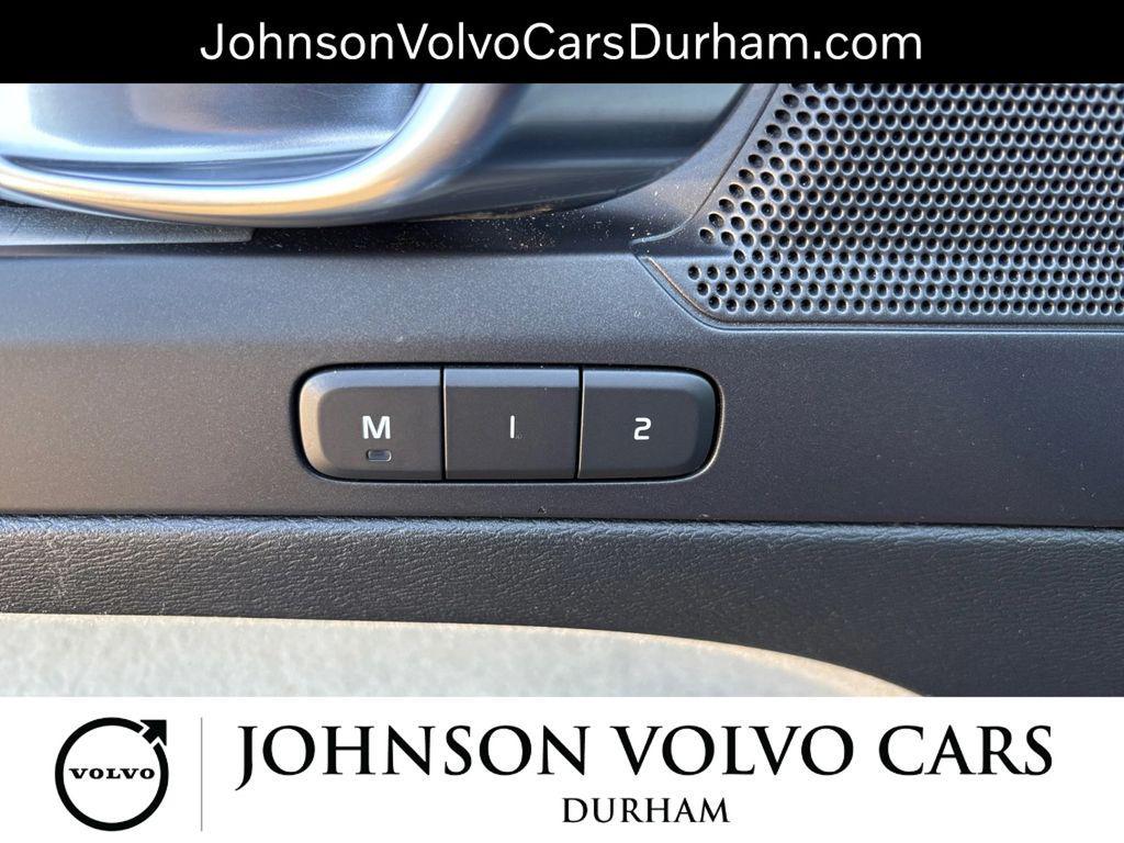 used 2021 Volvo XC40 car, priced at $20,541