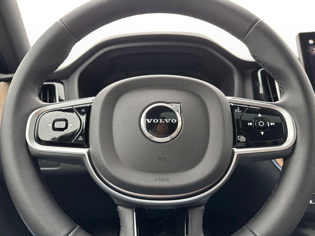 new 2026 Volvo XC60 car, priced at $54,985