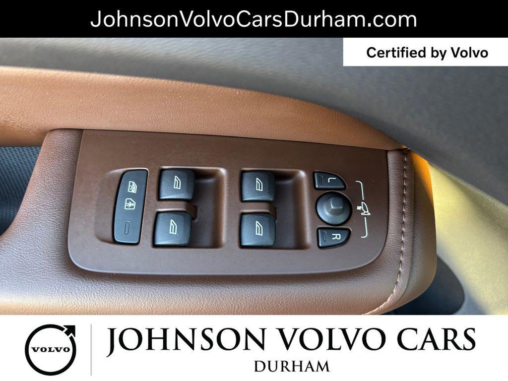 used 2022 Volvo XC60 car, priced at $30,301