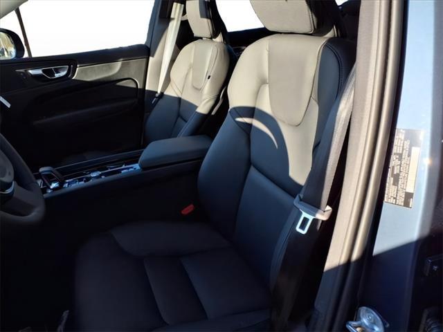 new 2025 Volvo XC60 car, priced at $55,335