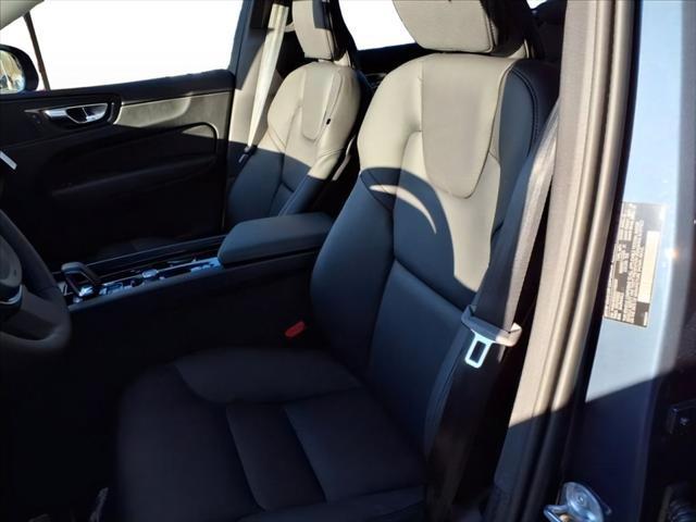 new 2025 Volvo XC60 car, priced at $54,335