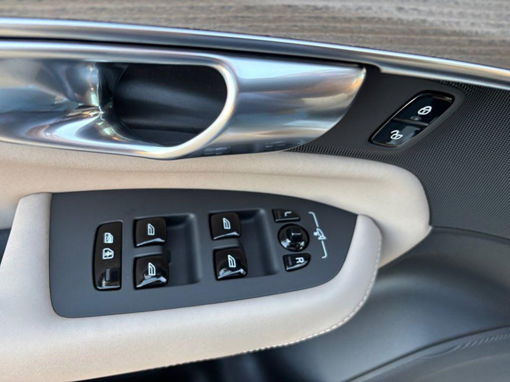 new 2026 Volvo XC90 Plug-In Hybrid car, priced at $78,875