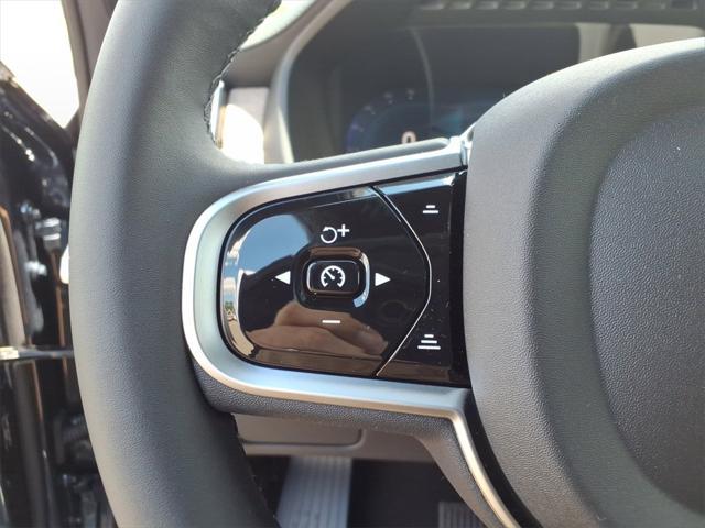 new 2025 Volvo XC90 car, priced at $66,055