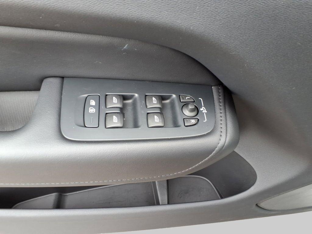 used 2025 Volvo XC60 car, priced at $40,891