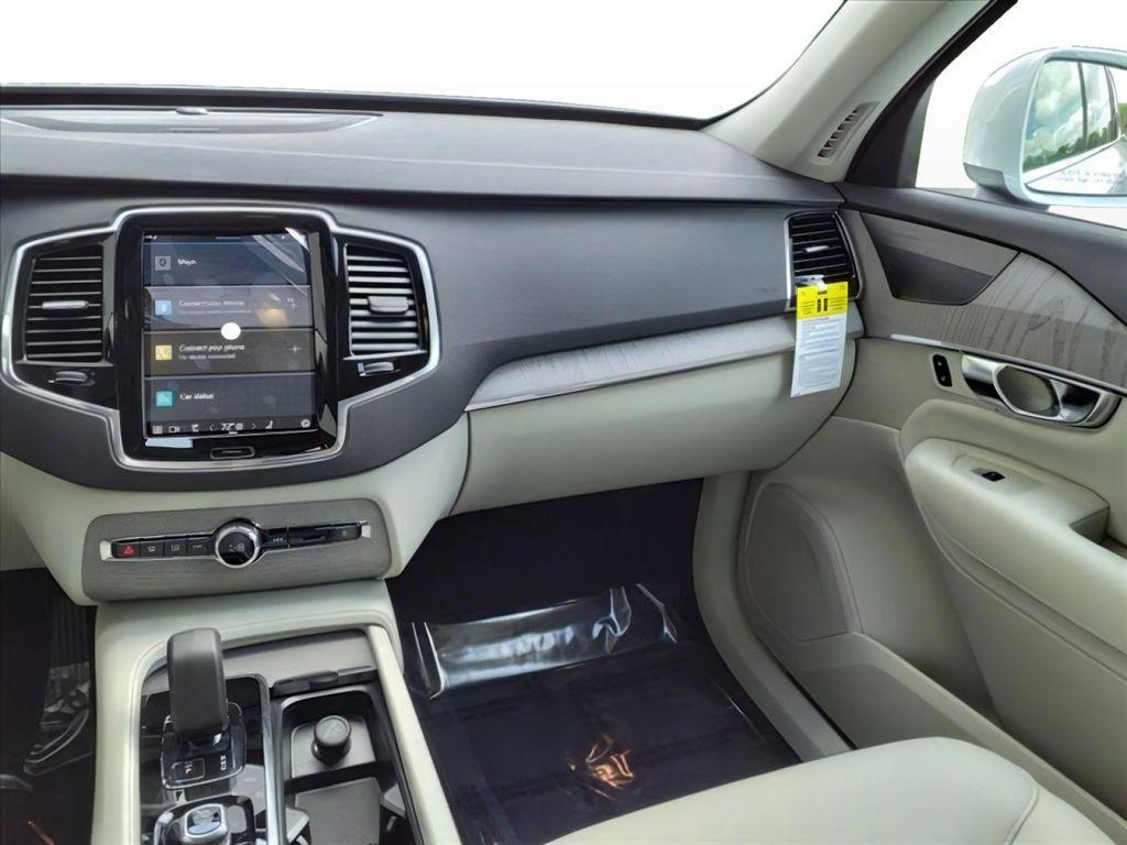 new 2025 Volvo XC90 car, priced at $58,065