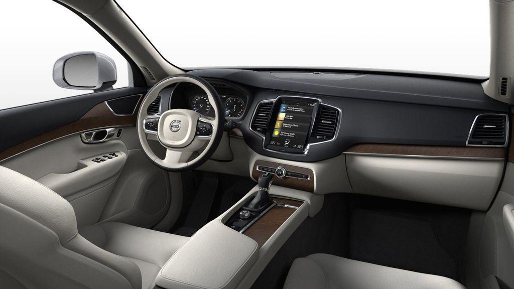 used 2022 Volvo XC90 car, priced at $39,661