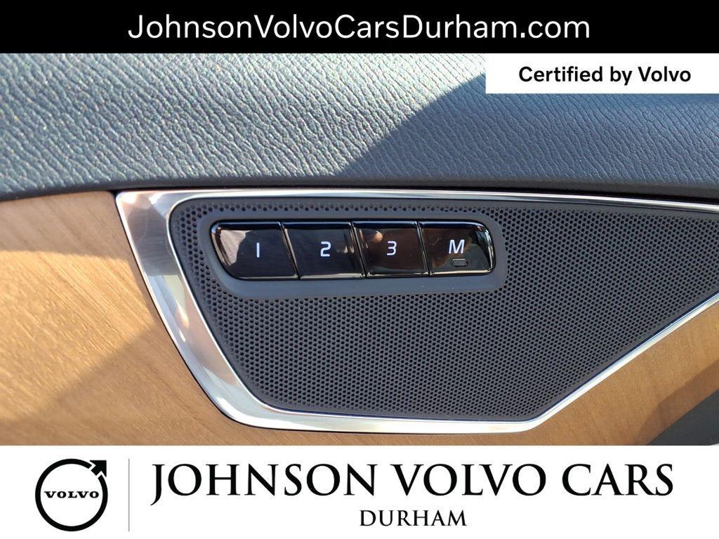 used 2022 Volvo XC90 car, priced at $39,661
