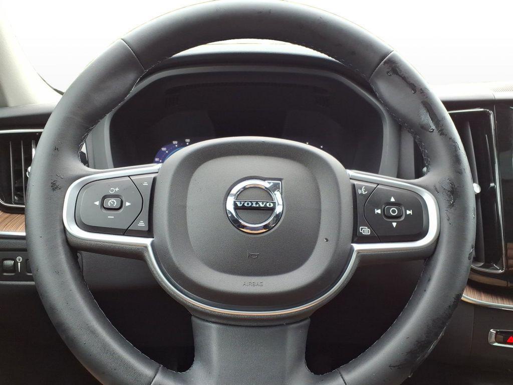 used 2022 Volvo XC60 Recharge Plug-In Hybrid car, priced at $37,444