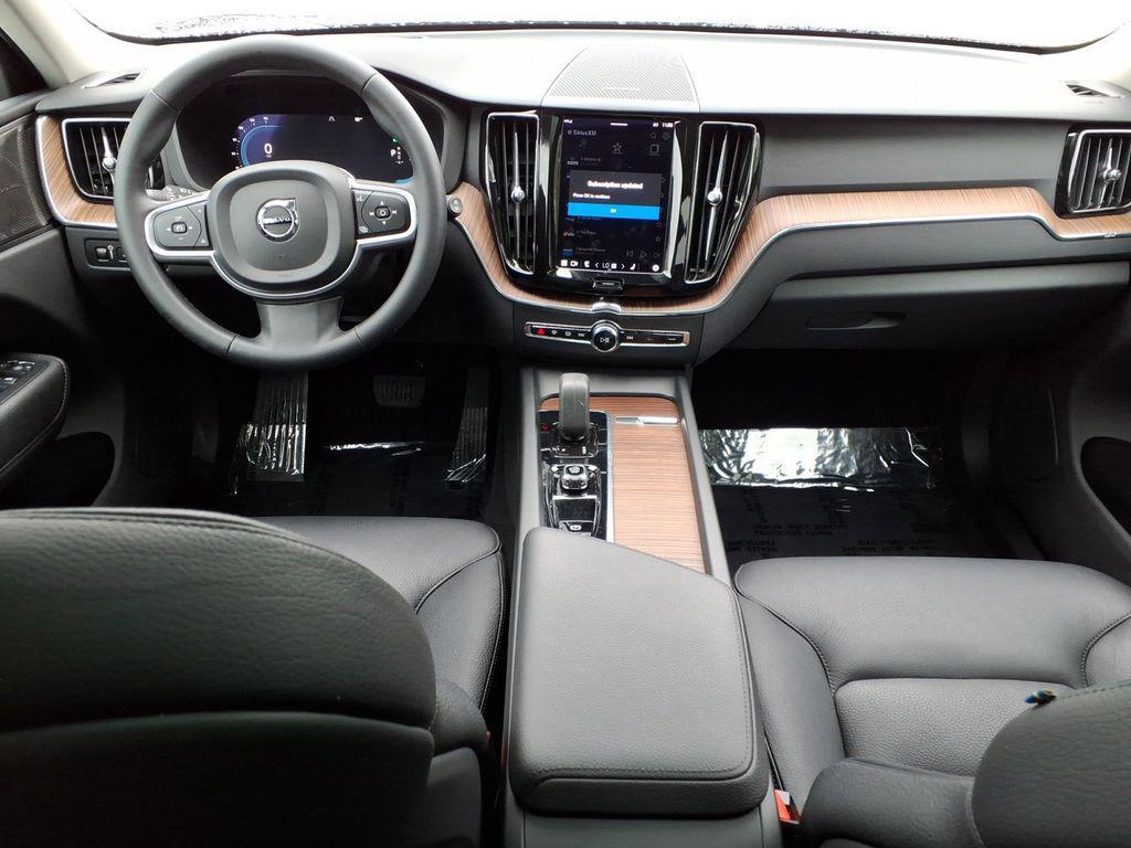 used 2022 Volvo XC60 Recharge Plug-In Hybrid car, priced at $37,444
