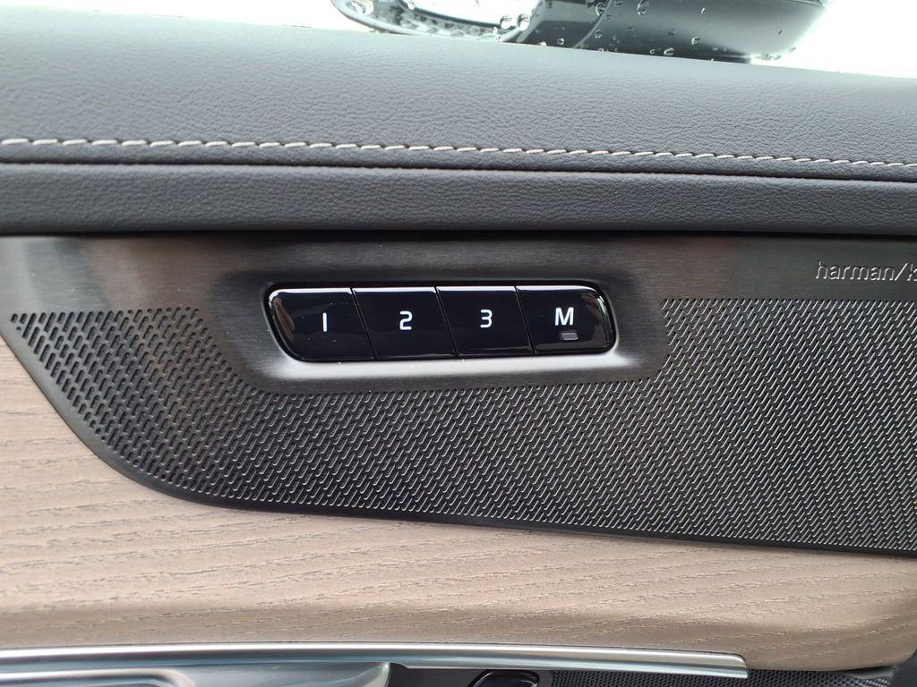 new 2026 Volvo XC90 car, priced at $72,075