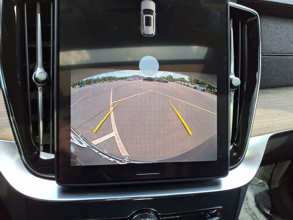 new 2025 Volvo XC90 car, priced at $62,395