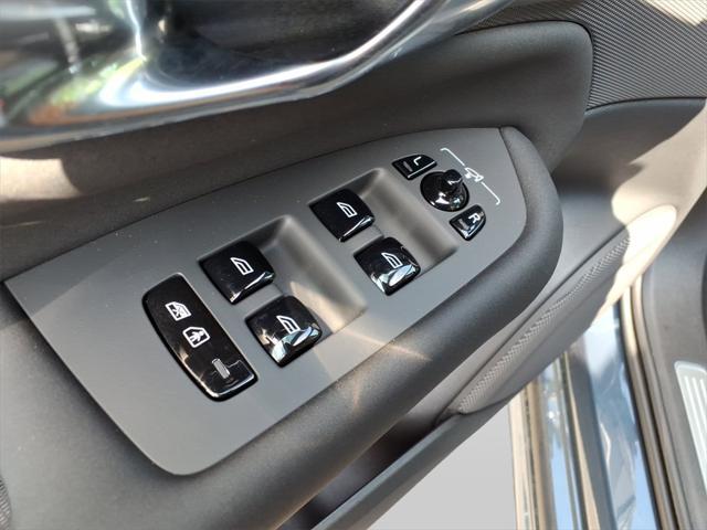 new 2025 Volvo XC90 car, priced at $64,395