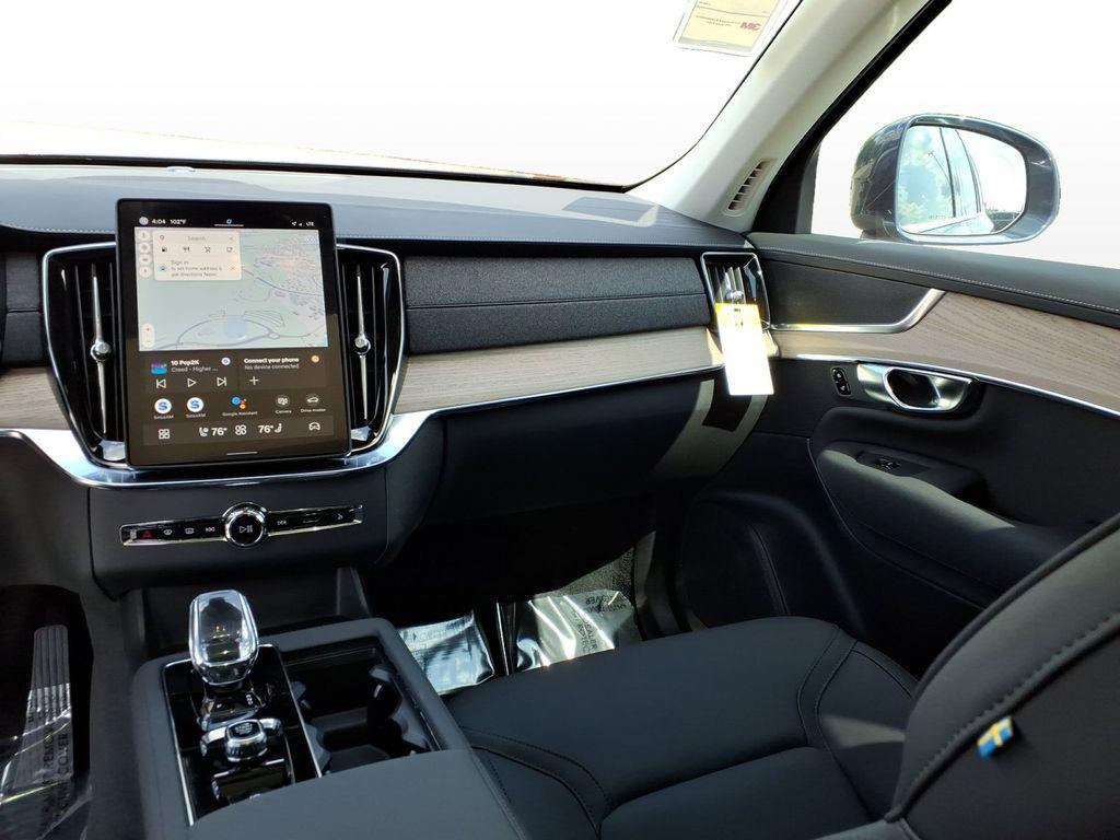 new 2025 Volvo XC90 car, priced at $62,395