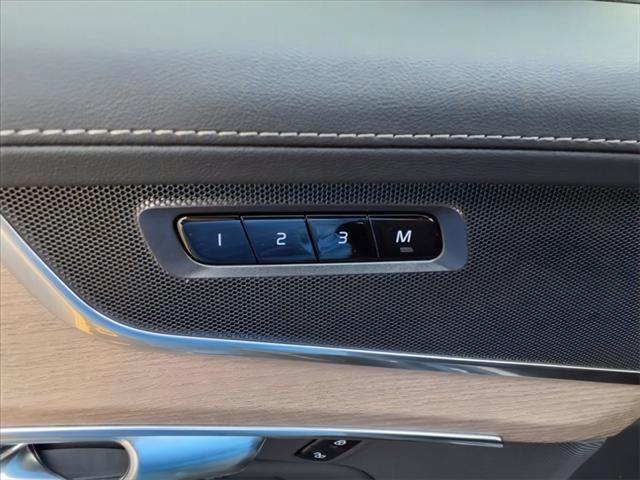 new 2025 Volvo XC90 car, priced at $65,395