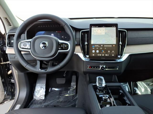 new 2025 Volvo XC90 car, priced at $64,395