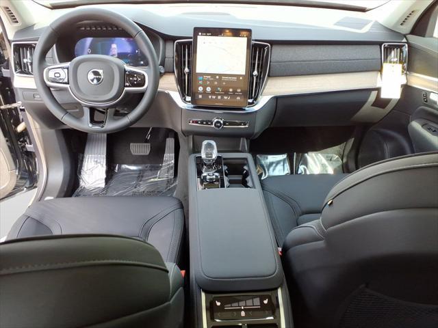 new 2025 Volvo XC90 car, priced at $64,395