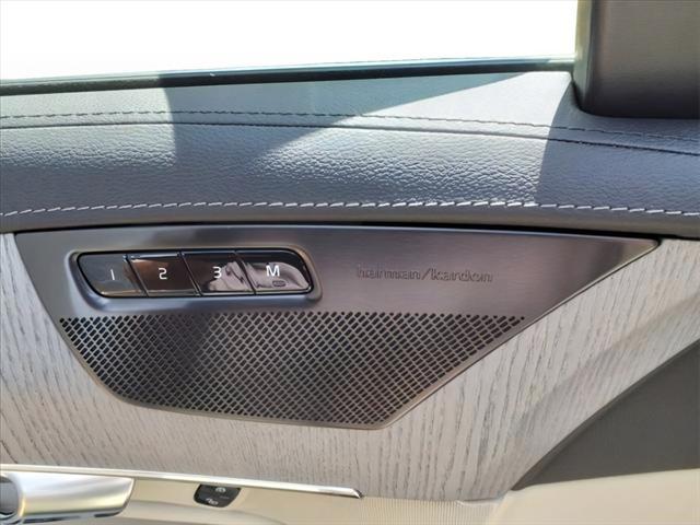new 2025 Volvo XC90 Plug-In Hybrid car, priced at $82,265