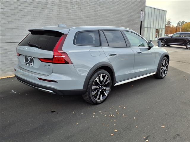 new 2025 Volvo V60 Cross Country car, priced at $58,525