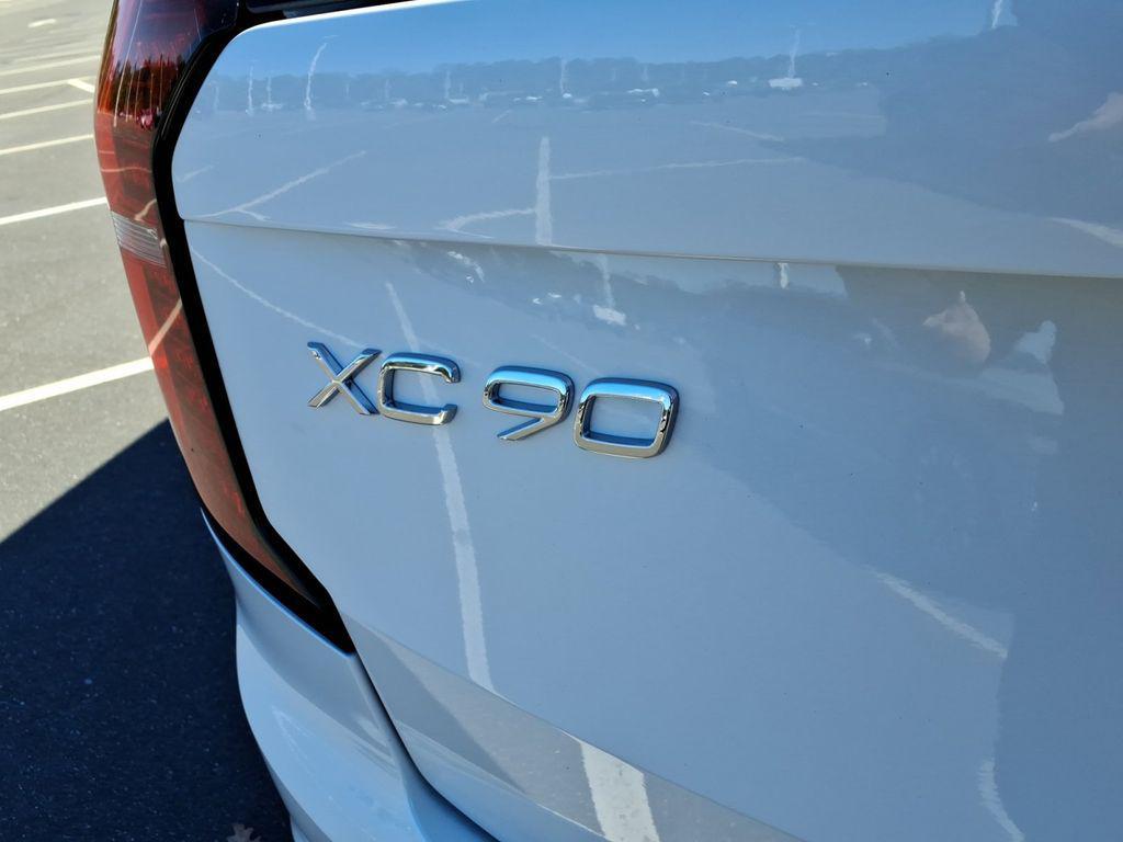new 2026 Volvo XC90 car, priced at $72,075