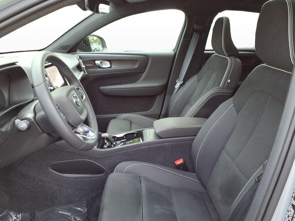 used 2024 Volvo C40 Recharge Pure Electric car, priced at $36,661