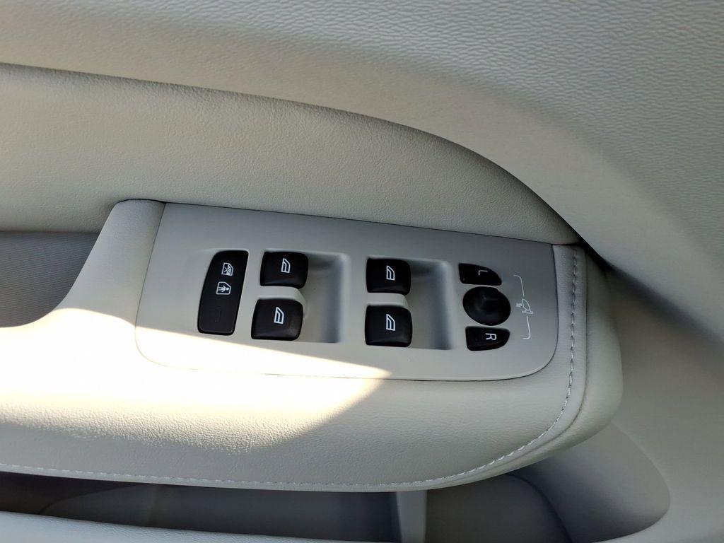 new 2026 Volvo XC60 car, priced at $60,935