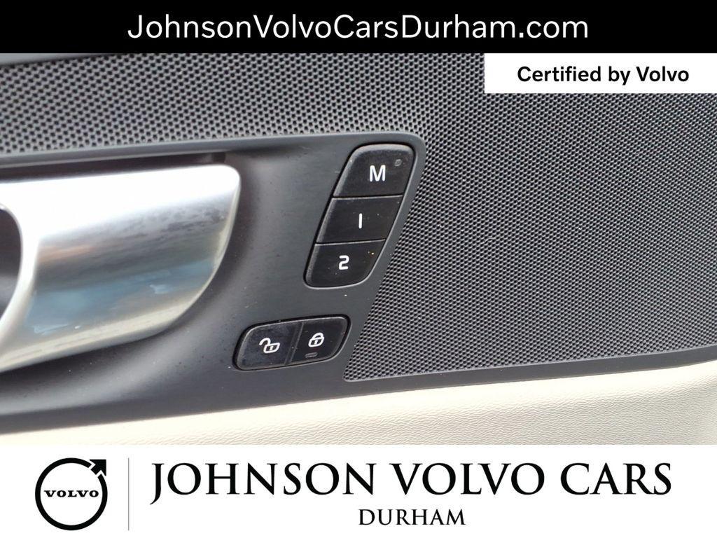 used 2023 Volvo XC60 car, priced at $33,811