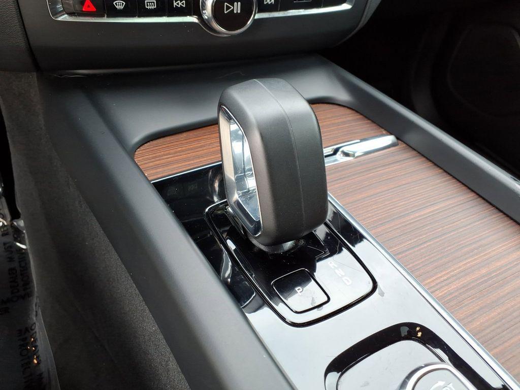 used 2024 Volvo XC60 car, priced at $35,952