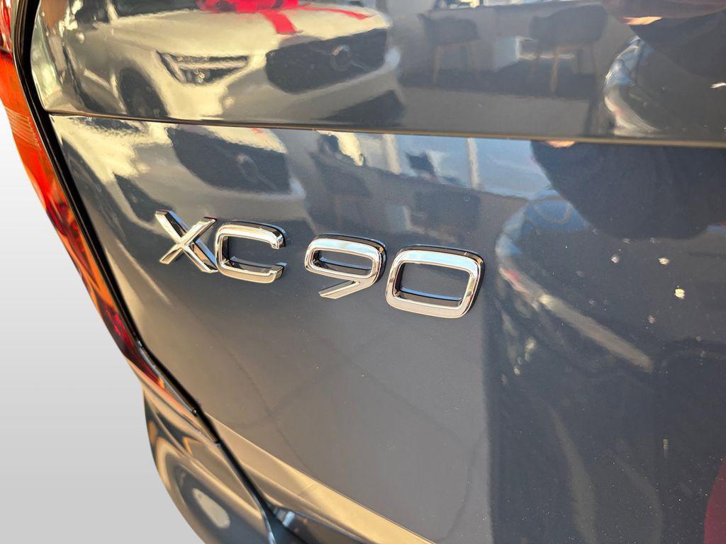 new 2026 Volvo XC90 car, priced at $68,825