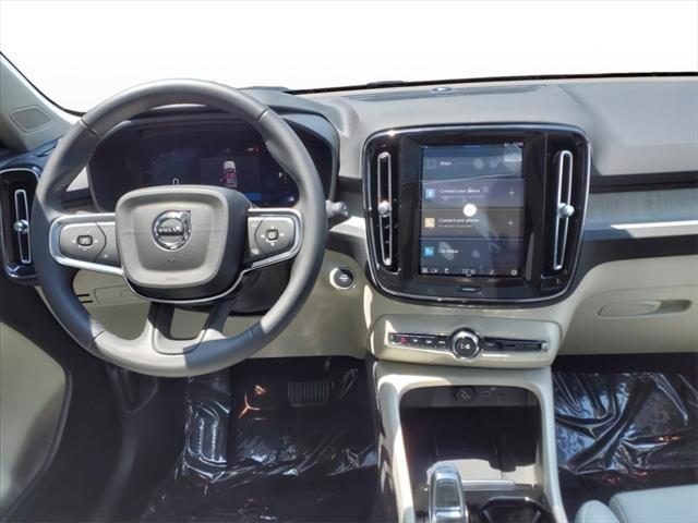 new 2025 Volvo XC40 car, priced at $51,765