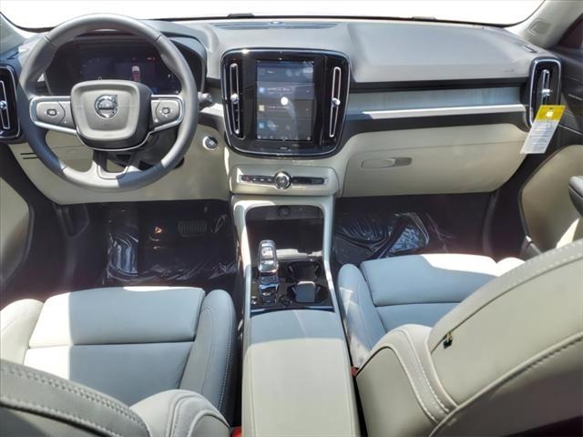 new 2025 Volvo XC40 car, priced at $51,765