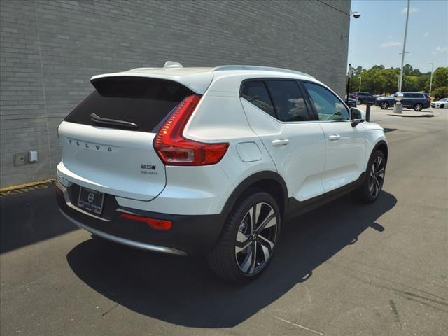 new 2025 Volvo XC40 car, priced at $50,265