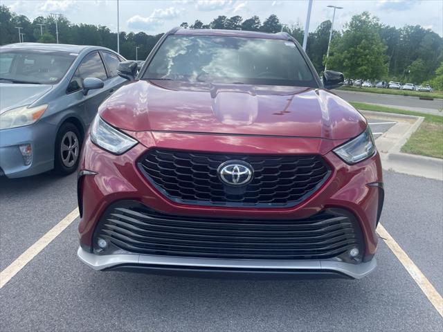 used 2021 Toyota Highlander car, priced at $31,981