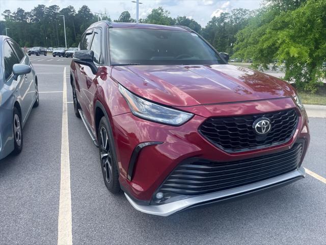 used 2021 Toyota Highlander car, priced at $31,981
