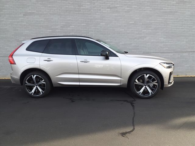 new 2025 Volvo XC60 car, priced at $58,635