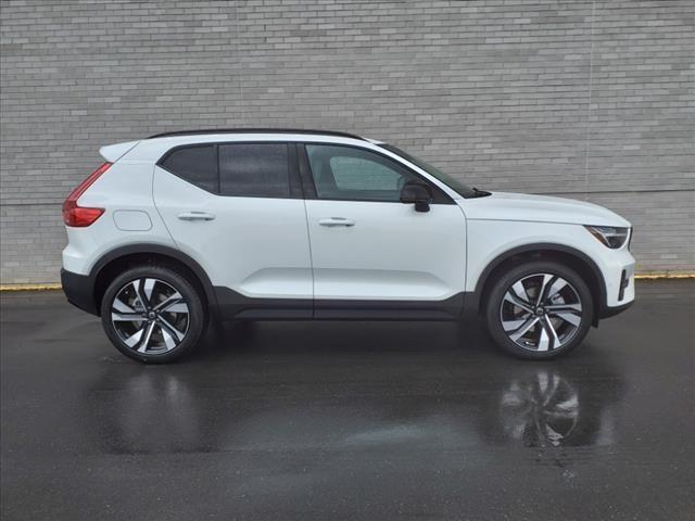new 2024 Volvo XC40 car, priced at $51,475