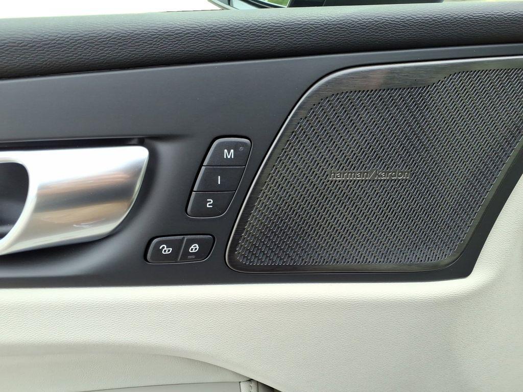 new 2026 Volvo XC60 car, priced at $60,935