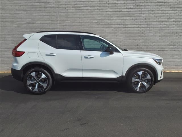 new 2025 Volvo XC40 car, priced at $46,815