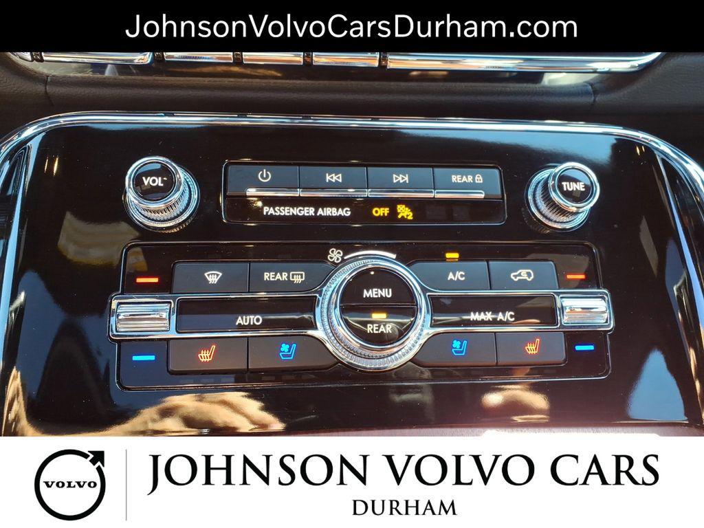 used 2024 Lincoln Navigator car, priced at $63,202