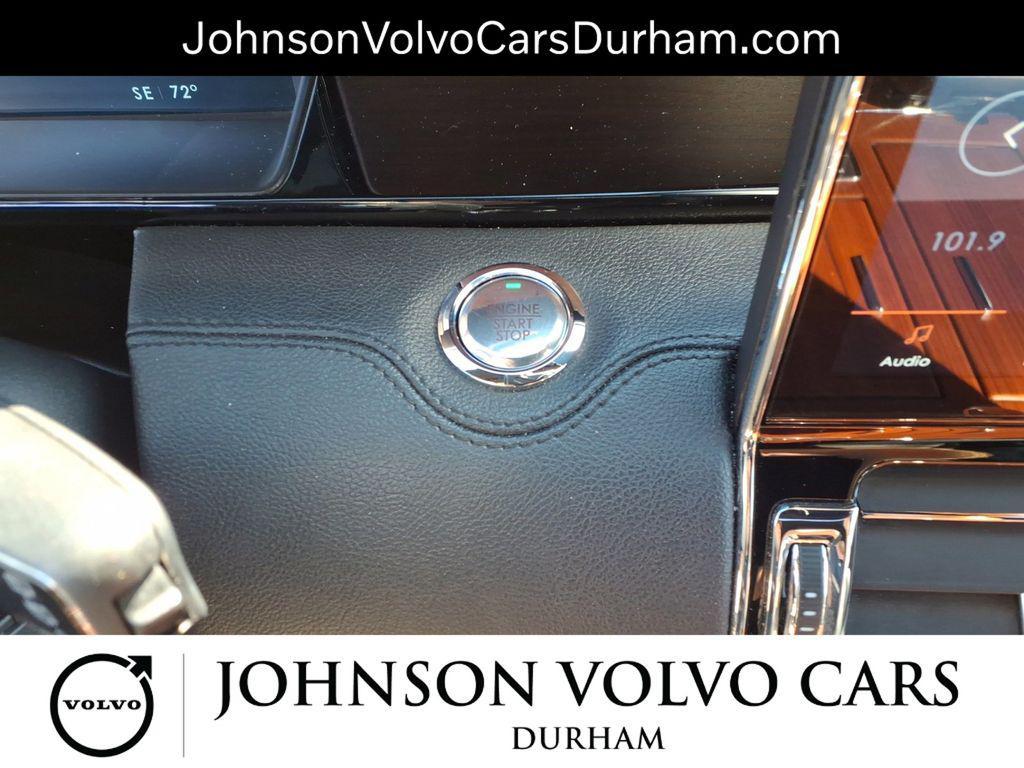 used 2024 Lincoln Navigator car, priced at $63,202