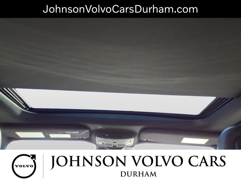 used 2024 Lincoln Navigator car, priced at $63,202