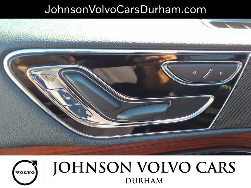 used 2024 Lincoln Navigator car, priced at $63,202