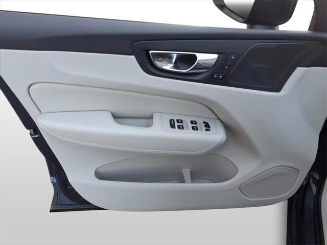 new 2025 Volvo XC60 car, priced at $56,135