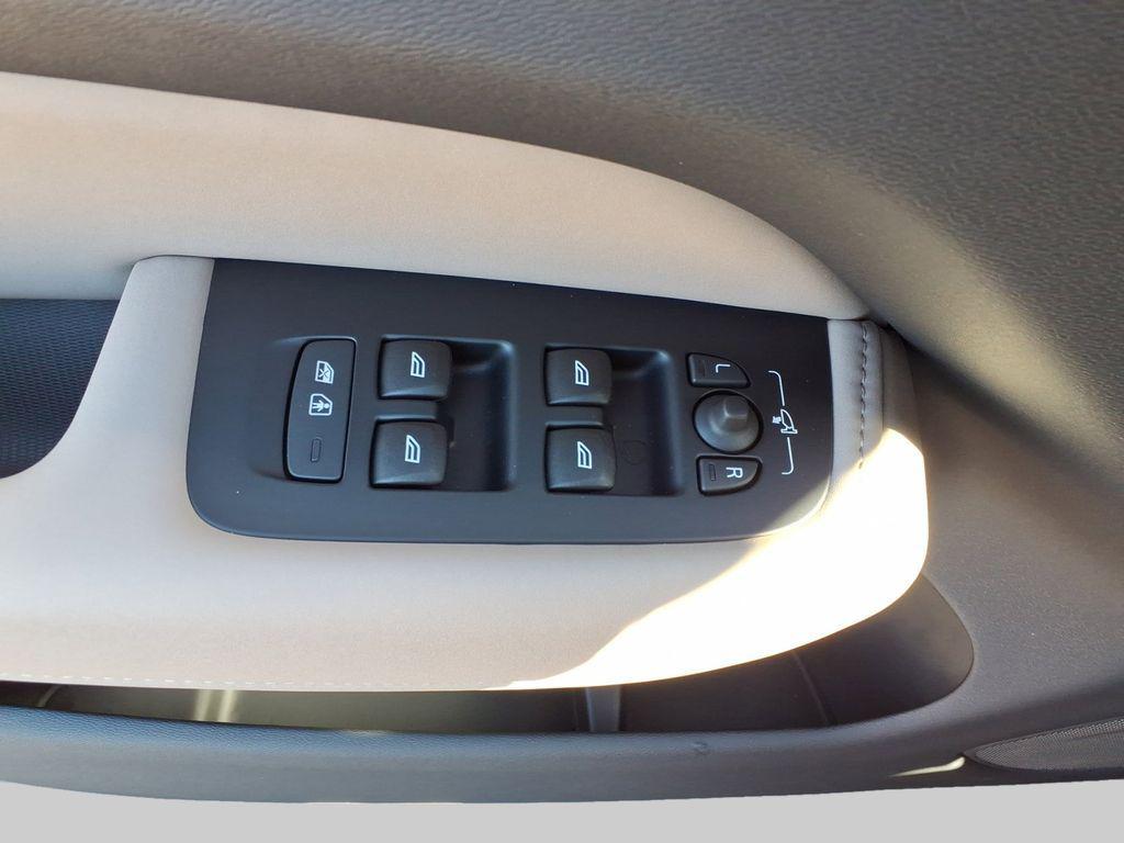 new 2026 Volvo XC60 car, priced at $54,985