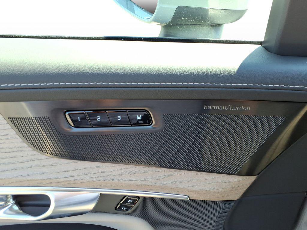 new 2026 Volvo XC90 car, priced at $68,825