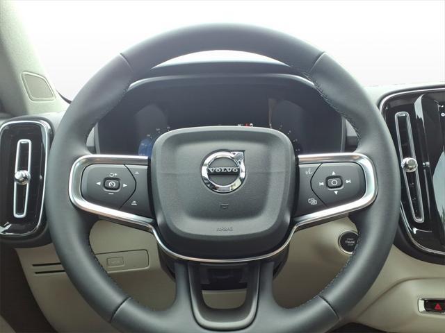new 2025 Volvo XC40 car, priced at $46,335