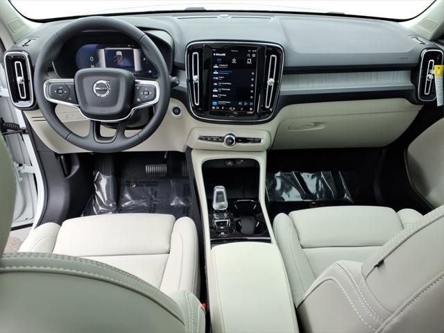 new 2025 Volvo XC40 car, priced at $46,335